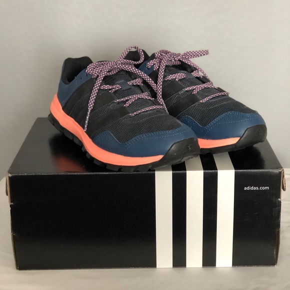 Adidas running / hiking shoe - Picture 1 of 4